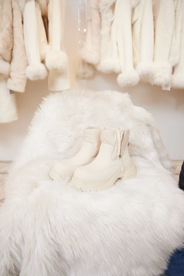 รองเท้าบูทลุยหิมะ รุ่น  Nature Snow  สีดำ