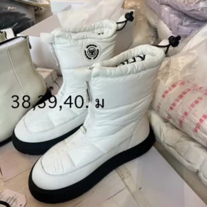 รองเท้าบูทลุยหิมะ สีขาว