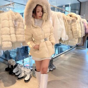 เสื้อขนเป็ด Woman สีเบท