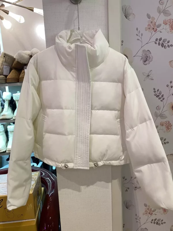 เสื้อขนเป็ด Women  สีขาว