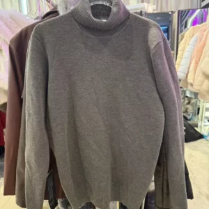 เสื้อคอเต่า บุขน  สีเทา