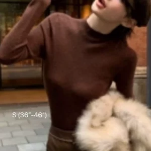 เสื้อคอปีน  สีน้ำตาล