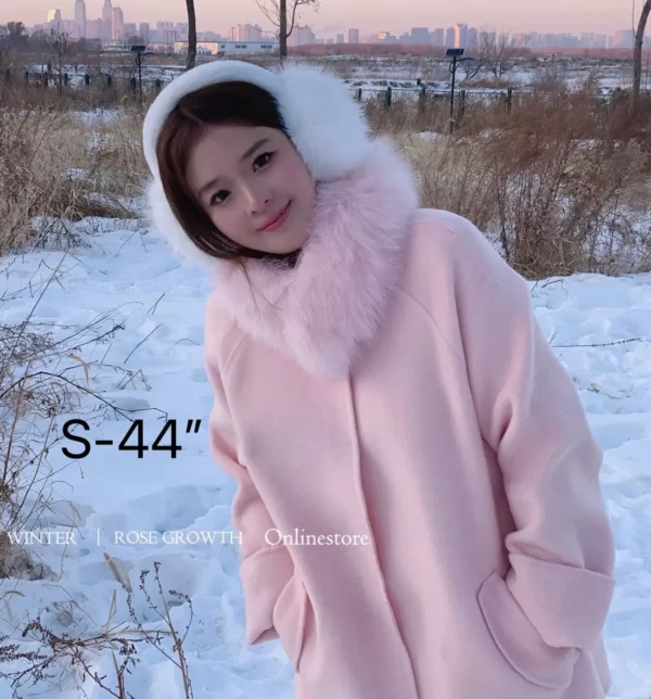 เสื้อโค้ทสั้นแต่งขนเฟอร์