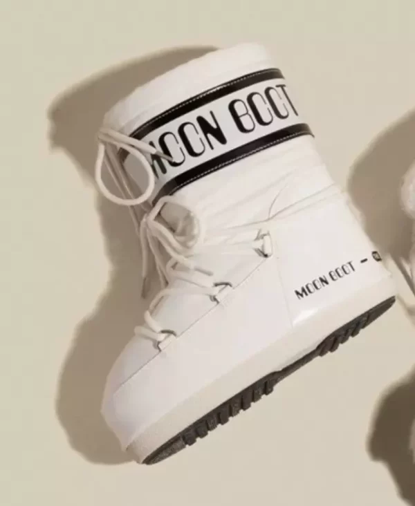 Moon Boot สีขาว