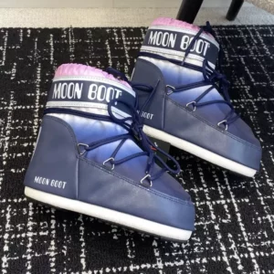 Moon Boot สีน้ำเงิน/กรมท่า