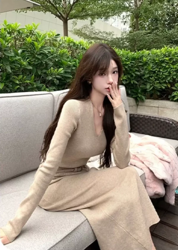 ชุดเดรส  สีครีม