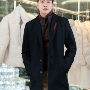 เสื้อโค้ท Man สีดำ