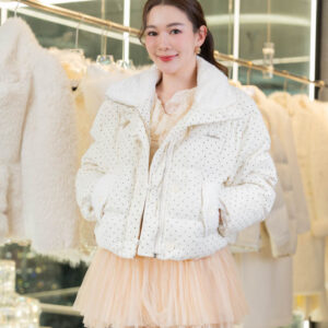 เสื้อกันหนาว Woman สีขาว