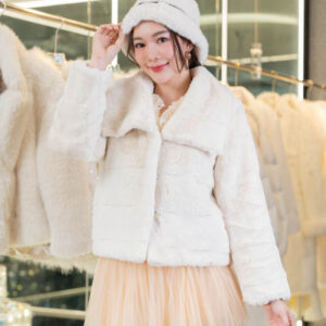 เสื้อคลุมแฟชั่น สีครีม
