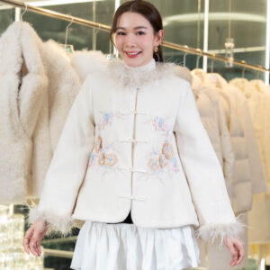 เสื้อคลุมแฟชั่น สีครีม