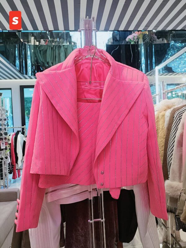 ชุดเสื้อคลุม+กระโปรง