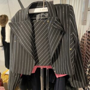 ชุดเสื้อคลุม+กระโปรง