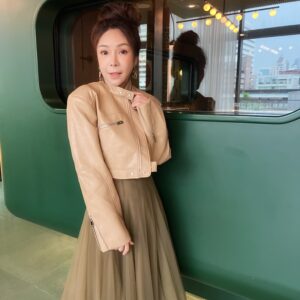 แจ็คเก็ตหนัง Woman