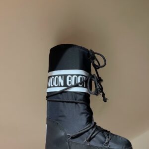 รองเท้า Moon Boot