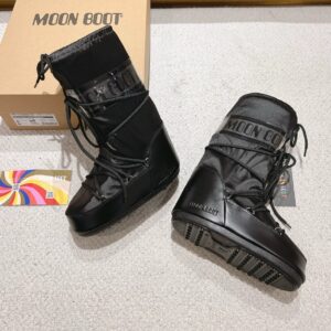Moon boot