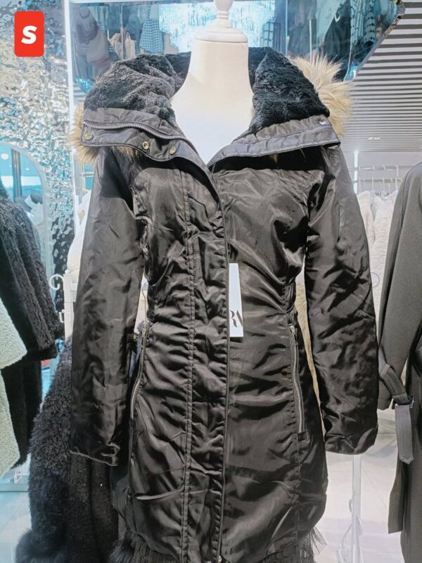 เสื้อขนเป็ด Zara