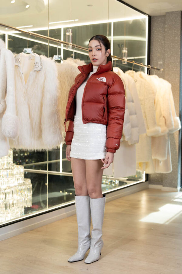 The North face woman - Image 7