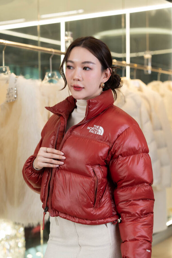 The North face woman - Image 13