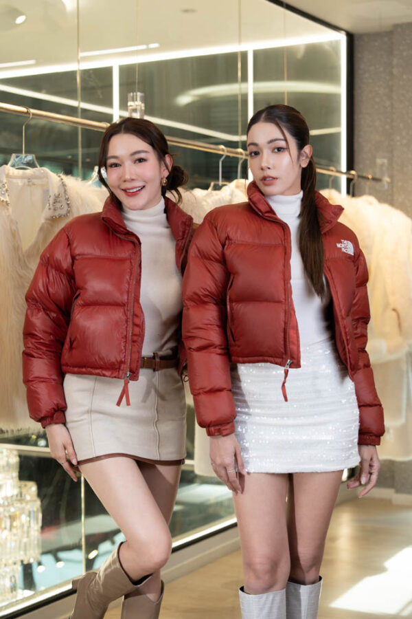The North face woman - Image 22