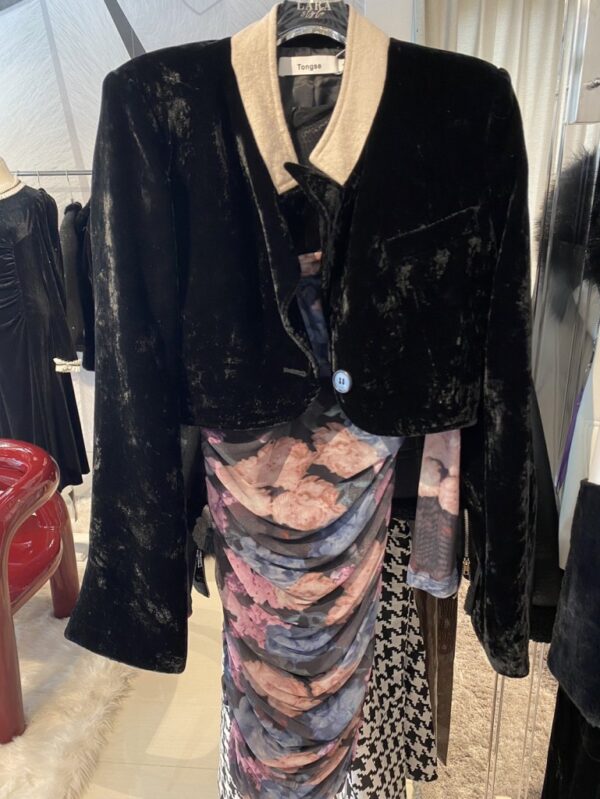 เสื้อคลุมกำมะหยี่