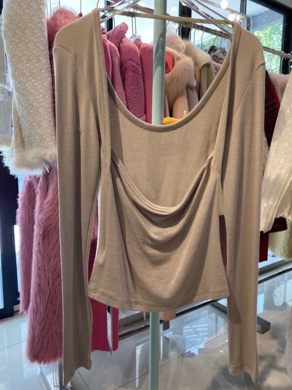 เสื้อแฟชั่น