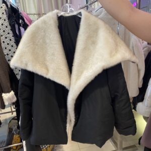 เสื้อกันหนาว WOMAN