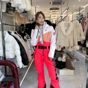 ชุดสกี 2400 บาท ประกัน 1500 บาท